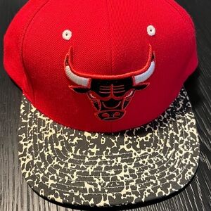 Mitchell & Ness Red and Black Bulls Hat